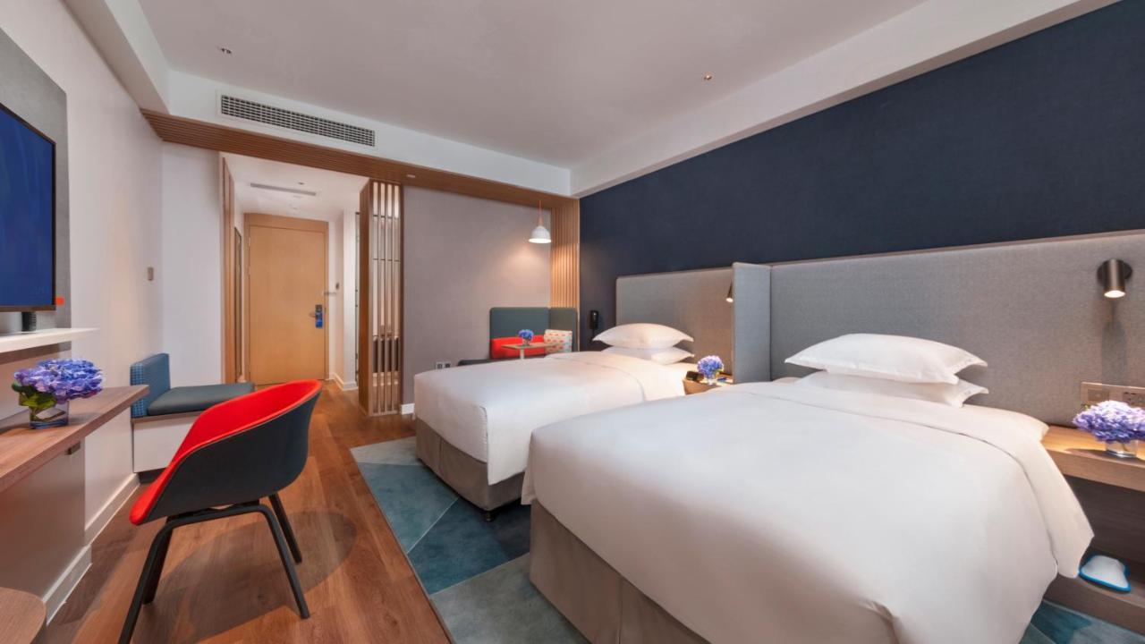 Holiday Inn Express Qiliping By Ihg Emeishan City Exterior photo