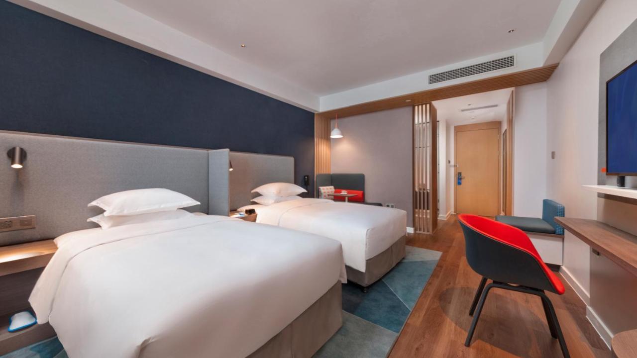 Holiday Inn Express Qiliping By Ihg Emeishan City Exterior photo