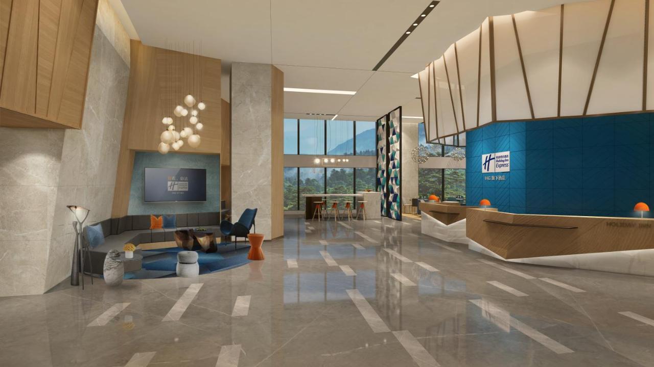 Holiday Inn Express Qiliping By Ihg Emeishan City Exterior photo